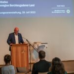 Landrat Bernhard Kern auf der Bühne