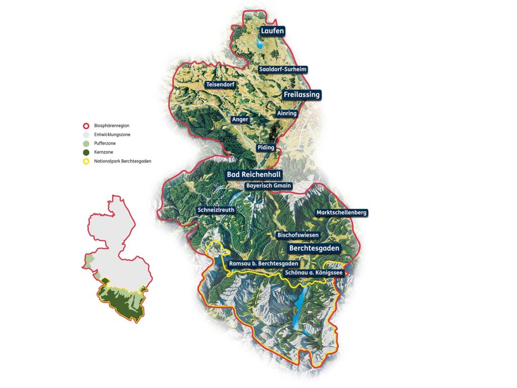 Karte mit der Zonierung der Biosphärenregion (Entwicklungszone im Norden, anschließend Pufferzone und Kernzone im Süden) sowie mit den Grenzen des Nationalpark Berchtesgaden und der Biosphärenregion. Zusätzlich verortet sind alle Gemeinden im Berchtesgadener Land.